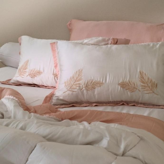 Sale Sprei Tencel Bordir Soulmate Bedsheet