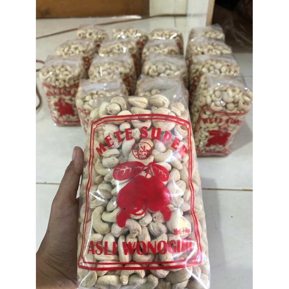 

BARANG TERLARIS KACANG METE MENTAH ( KERING ) METE ASLI WONOGIRI 500GRAM