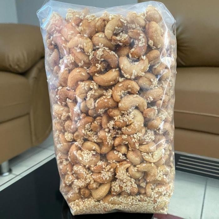 

BARANG TERLARIS KACANG METE WIJEN RASA MANIS