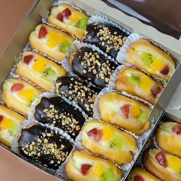 

Sale Hampers Soes Eclairs Mix Fruits