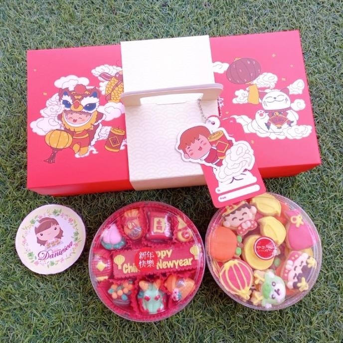 

Promo Hampers Imlek Paketan Kue Kering Sincia