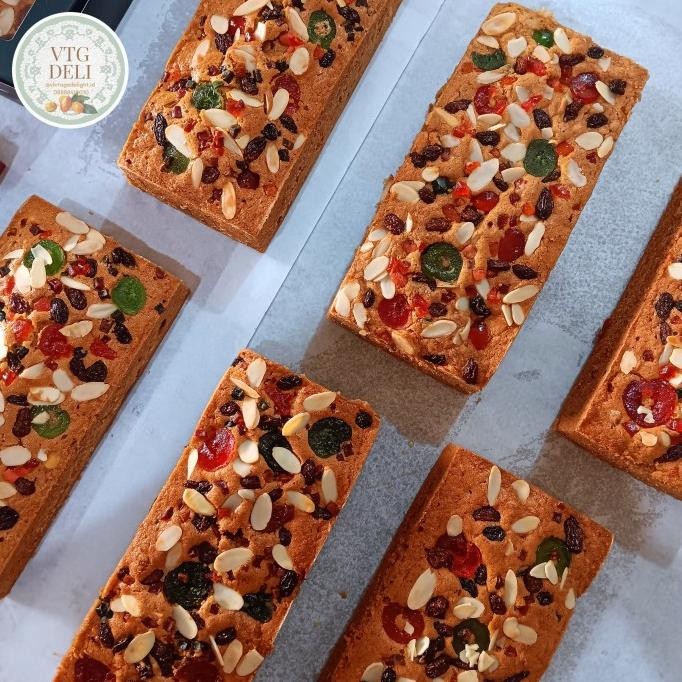 

Grosir English Fruit Cake (Kue Tradisional Inggris)