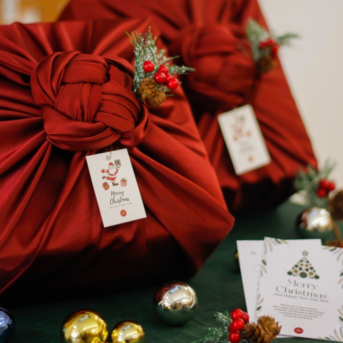

Jingle Bell Joy Hampers Fancy Christmas Gift