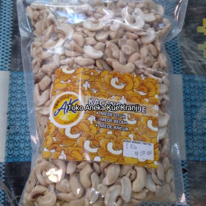 

Kacang Mede belah 1 kg mentah