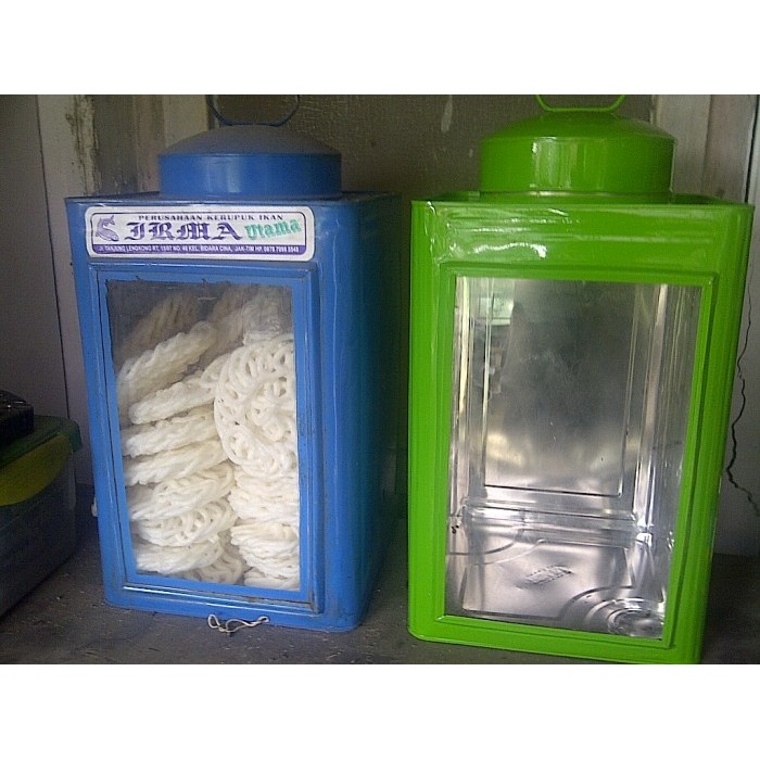 

Kaleng Kerupuk Asli Ukuran 23cmx35cm Zanjabil Craft