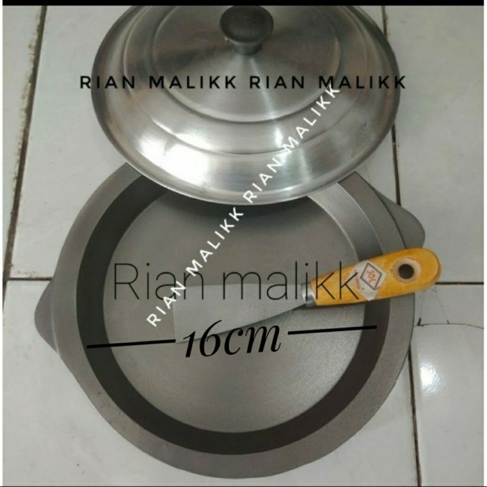 

BEST SELLER LOYANG MARTABAK MANIS DIAMETER 16 CM BAHAN BESI COOR + TUTUP