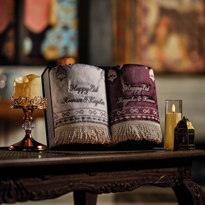 HOWEL AND CO - ZAYAN (SAJADAH COUPLE)