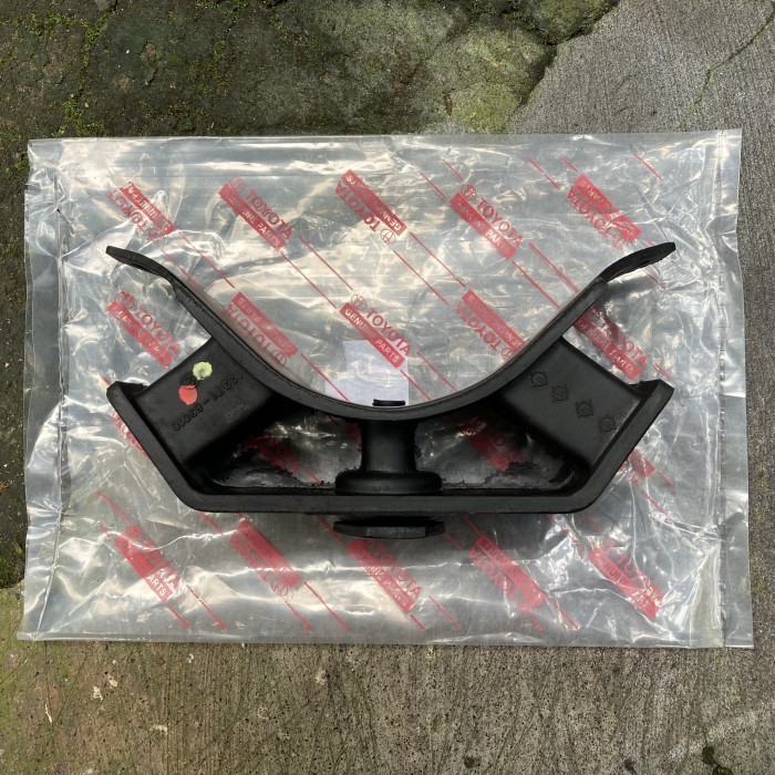 Trans Engine Mounting Pangkon Dudukan Mesin Transmisi Belakang Toyota Hilux Pickup Lama RN20 RN25 12