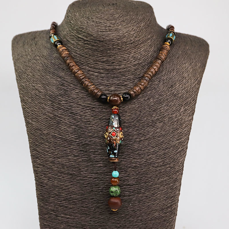 Kalung Liontin Cangkang Kelapa Manik-manik Kayu Nepal