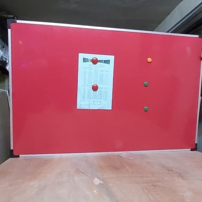 

papan tulis mading merah bermagnet 80 x 120 cm