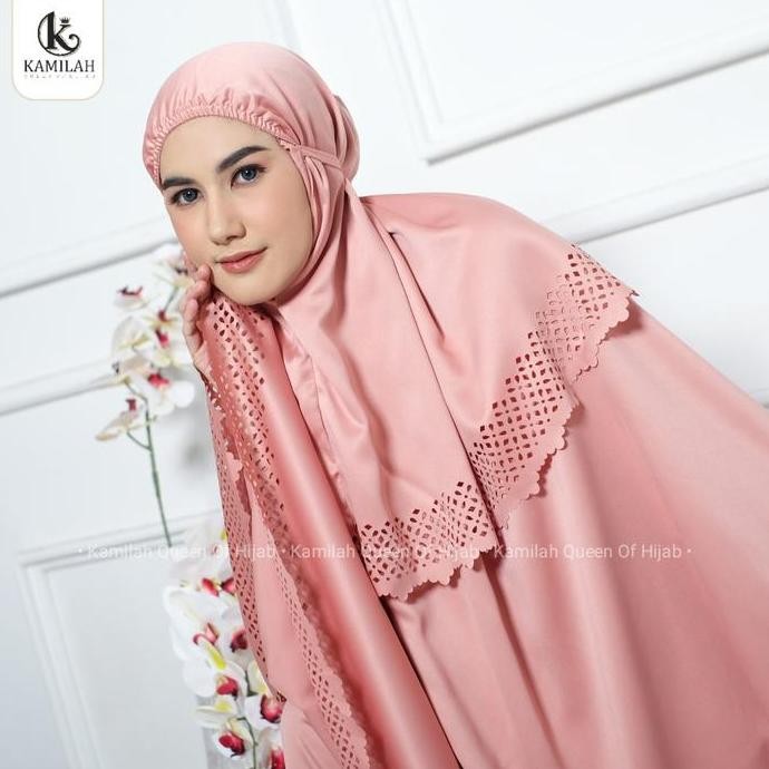 Diskon [Beli Lokal] Mukena Dewasa Sutra Velvet Lembut Lasercut Susun Nayara Mewah Silky Cantik