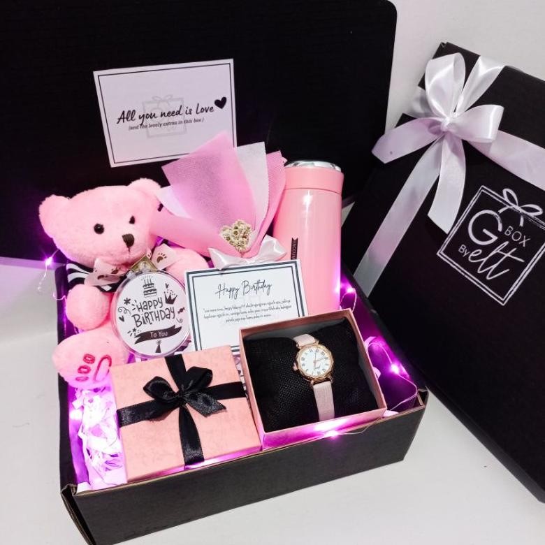 

ORIGINAL HAMPERS CEWEK PREMIMUM GIFT BOX ULANG TAHUN HAPPY BIRTHDAY WISUDA fx-45