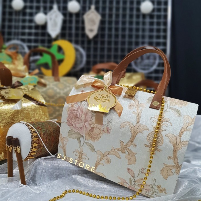 

New! Box hampers kue kering lebaran tas motif idul fitri toples banyak - Emas Tanpa Isi Idul Fitri