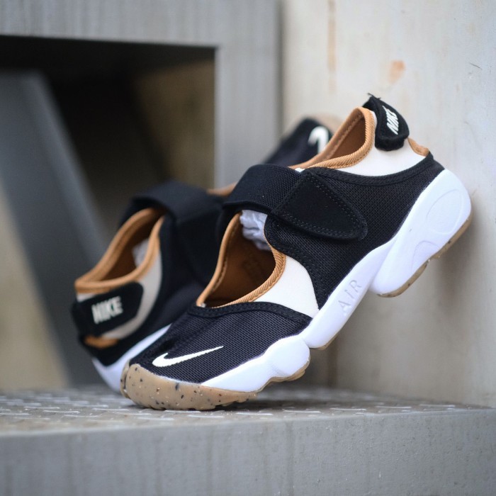Nike Air Rift Women Casual Hitam Coklat Putih Gump Baru Ukuran 37-40 Sepatu Wanita Nyaman