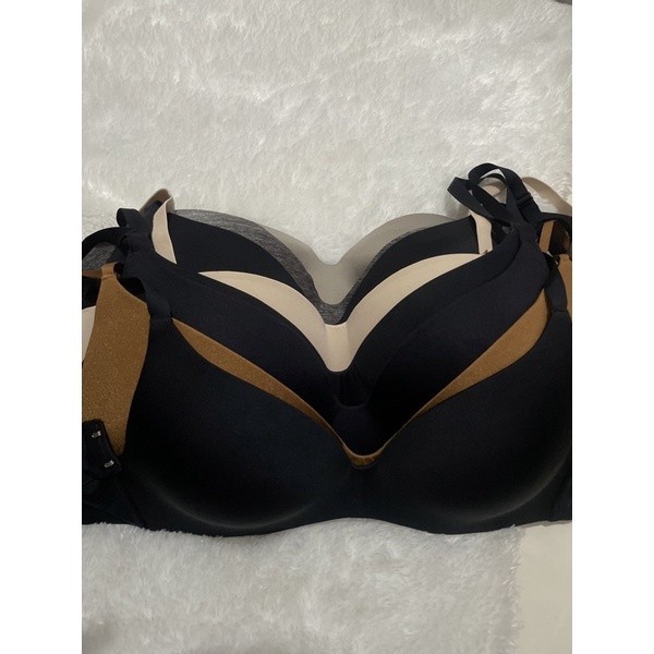 TERLARIS SEAMLESS BRA UNIQLO MURAH MURAH
