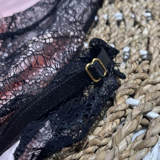 

[ Happy Girl Shop ] Lingerie Dress Malam Tidur Looks View Mewah Elegan Romantic Women Seksi Godaan V-Neck Renda Soft Lace Black With Pita Cutie Type Back Strap Cross For Adjustmen Fleksible Side Desain Lace Flower Beatiful Satin Silk Lembut Lht Original