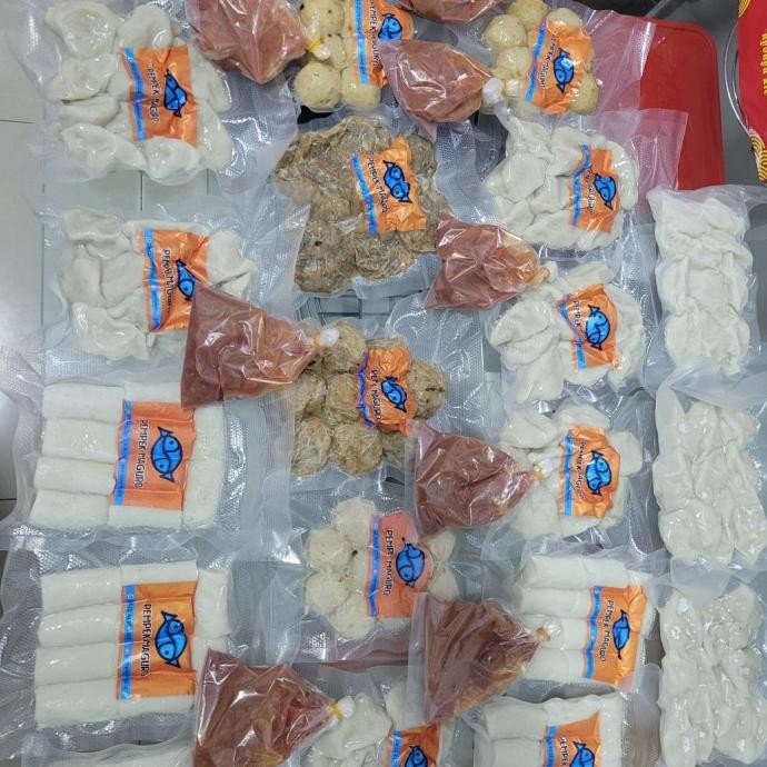 

Promo Uyen / Talas Goreng / Bujan / Pempek Bangka / Pempek Frozen