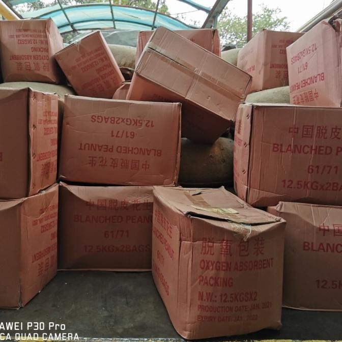 

Murah Kacang Tanah Kupas Mentah 61/71 Berat 12Kg