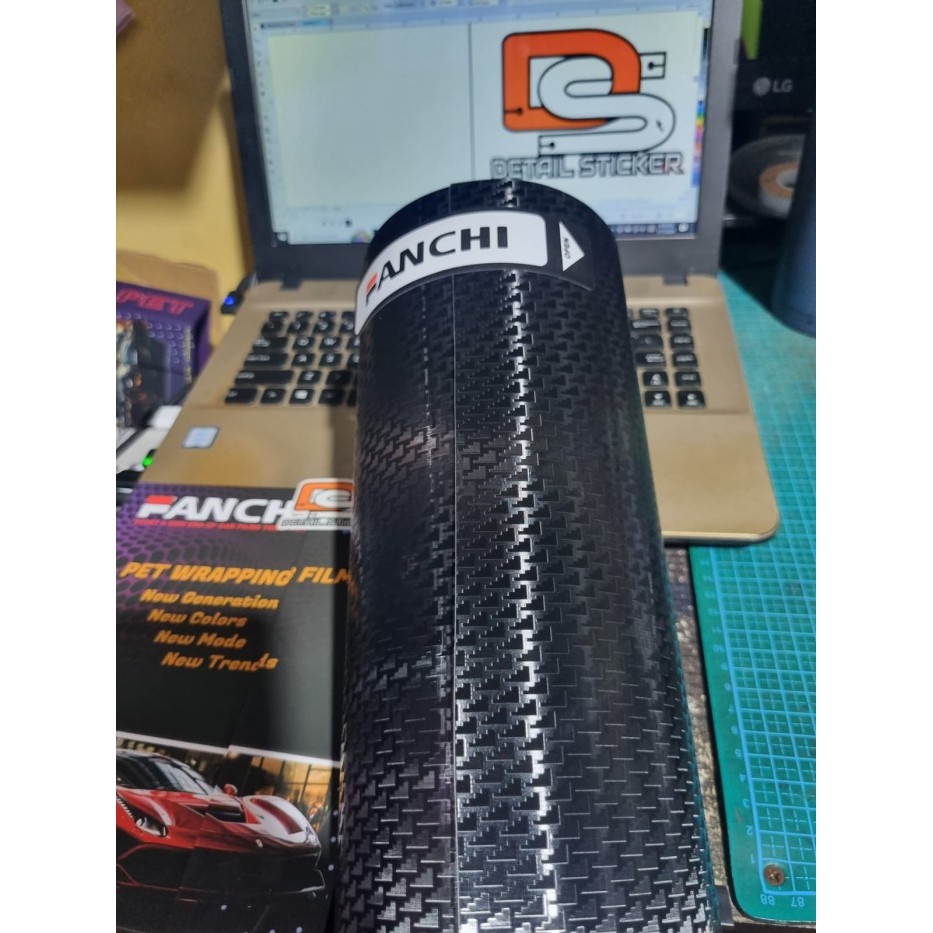 

ROLL 152CM STICKER FANCHI ID-8159 FORGED CARBON GHOST AIRCRAFT PET (DOFF) 152CM ROLL