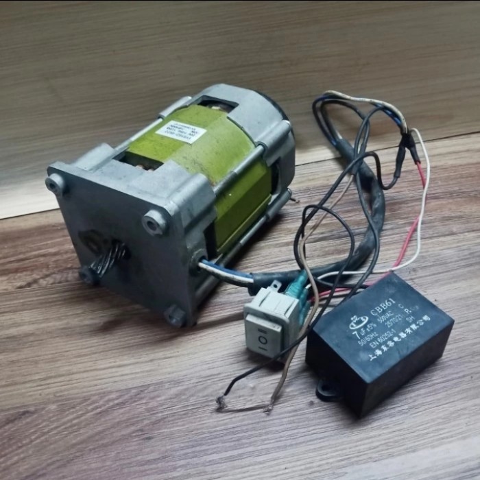 

HOT SALE! dinamo bekas penghancur kertas' Ac 220V - 120Wat - 2900rpm -