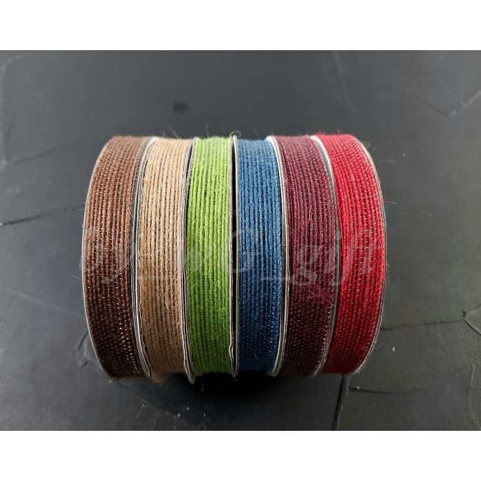 

Pita Goni ; Lebar 1.5 Cm; Panjang 20 Yard; Mix Colours