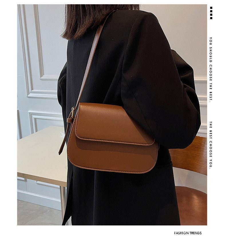 Women's Crossbody Bag Vintage Half-Moon Saddle Bag Autumn Winter Fashion Simple Versatile Shoulder B