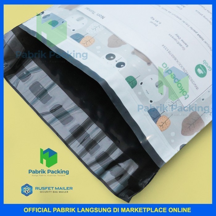 

Polymailer Amplop Packing Rusfet / Bear Family 17X25 / Per Pack Murah Termurah
