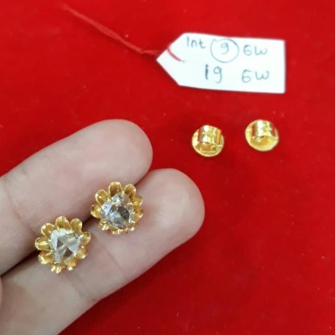 INT9GW19GW GIWANG ANTING EMAS PERMATA INTAN BERLIAN NATURAL BUNGA 85%