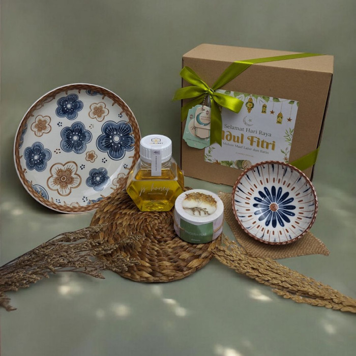 

Terbatas Hampers Idul Fitri Lebaran Gift Box Unik Premium Parcel Idul Fitri - DOVE Lebaran!