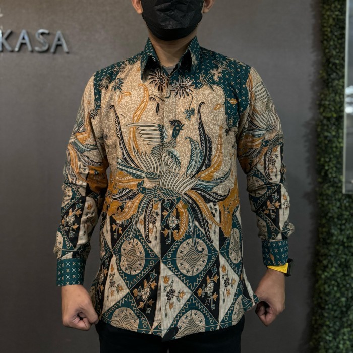 Adinata Hijau Emerald Kemeja Batik Pria Katun Solo Lapis Furing Hero