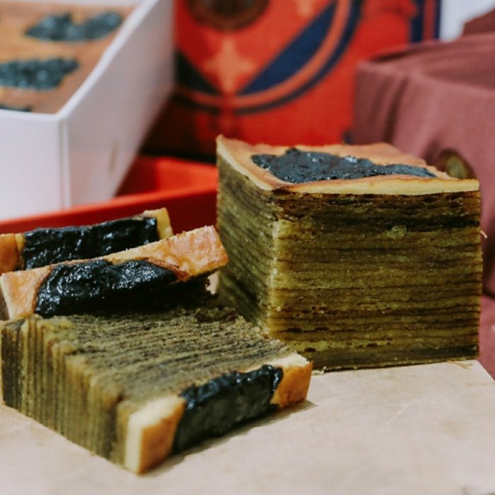 

KUE LAPIS FULL WISMAN HAMPERS IMLEK CHINESE NEW YEAR SINCIA PARCEL KUE