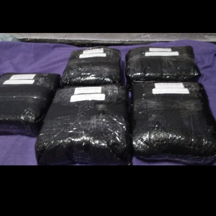 

PARCEL KUE LEBARAN KUE KERING FELICITA 6 TOPLESS PARCEL HAMPRES