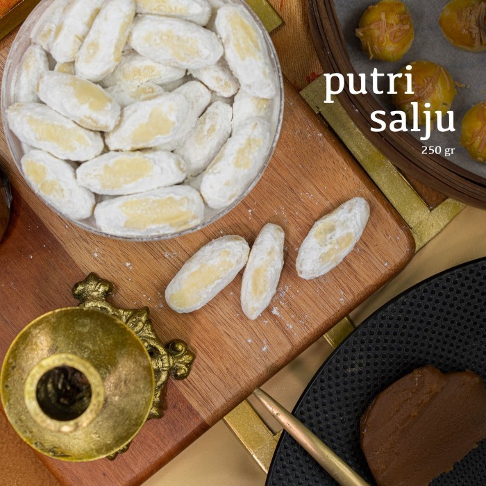 

HAMPERS IMLEK CHINESE NEW YEAR CNY KUE KERANJANG NASTAR PUTRI SALJU