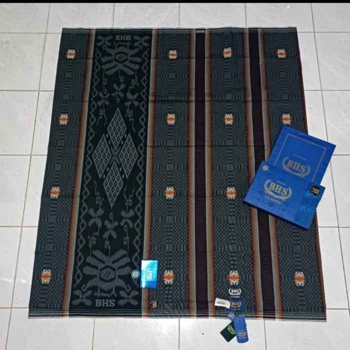 kain sarung bhs classic hitam