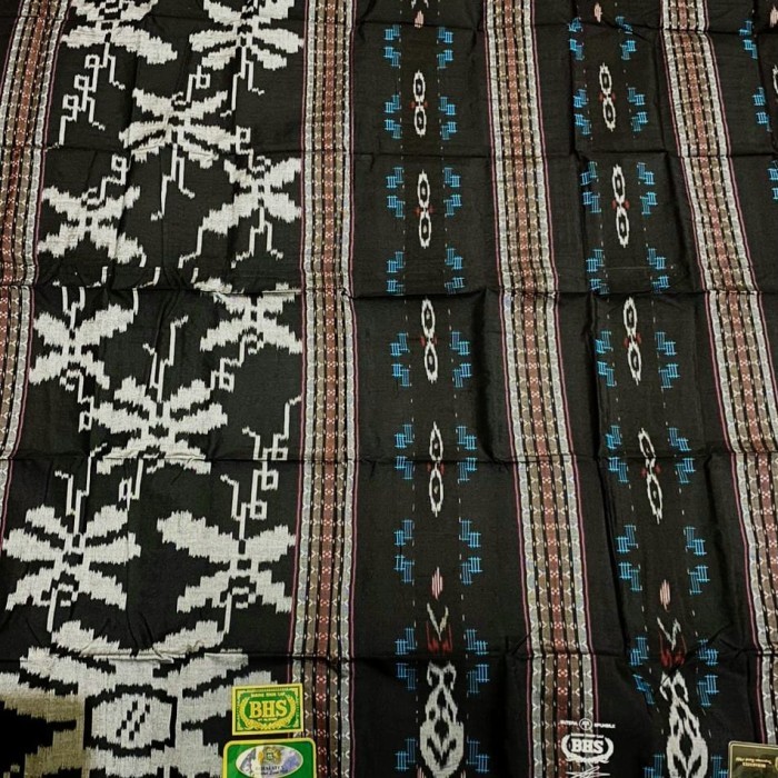 Sarung BHS GDI GOLD HITAM LIMITED SUTRA SPUNSILK 210