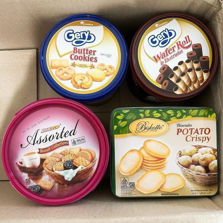 

sr-32 PAKET LEBARAN FESTIVE (4 BISKUIT) Wafer Biskuit Cemilan Kering Premium