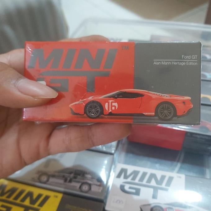 Mini GT 1/64 - Ford GT Alan Mann Heritage Edition