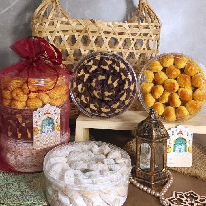 

Hampers Kue Lebaran - Ratu Ekonomis Kue Kering Terlaris! Produk Ini Banyak Dicari