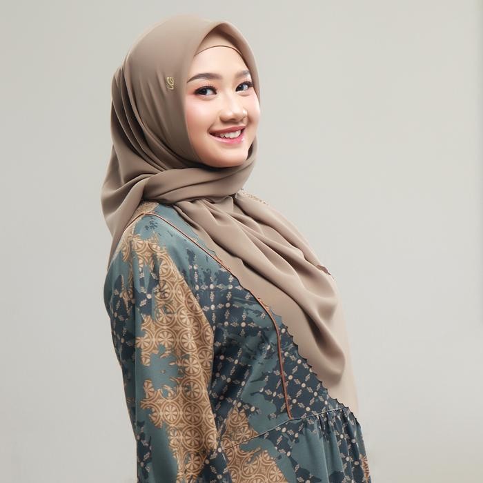Rabbani - Kerudung Segi Empat Zahira Nk Solder Large L 130X130Cm Promo Terbatas