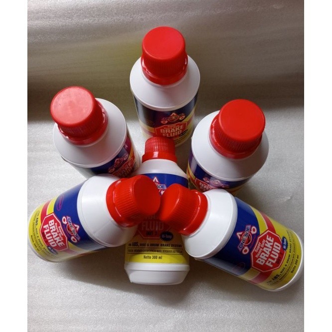 Minyak Rem One Soe 300Ml Warna Merah ,Harga Per 1Dus Isi 24 Ps