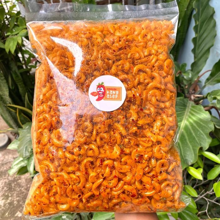 

BOOM SALE 1KG Makaroni Cikruh Kang Asep Pedas Daun Jeruk kemasan Camilan Makanan Pedas Snacks Food