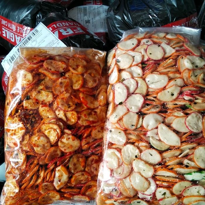 

TERPERCAYA Seblak Kerupuk Bawang Bantat Pedas Daun Jeruk 500gram Snacks Makanan Food