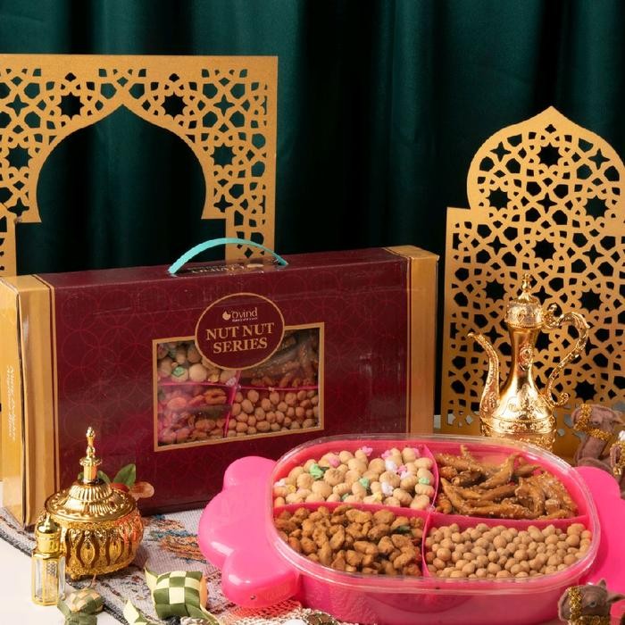 

FREE ONGKIR Hampers Lebaran Ovina Nut Nut Series - Keripik Cemilan Kering Pedas Goreng Makanan Chips