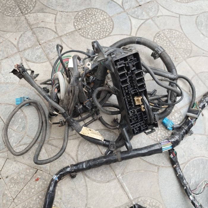 BOX SEKRING FUSE TOYOTA AVANZA XENIA LAMA