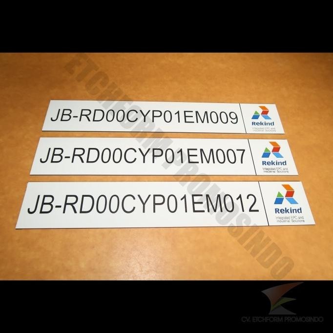 

Costum Gravoply/Trafolyte Name Plate Panel / Pilot Panel