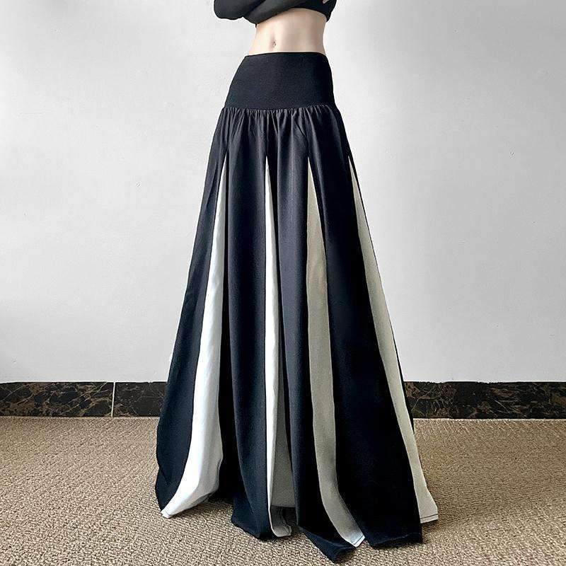 Sisipan Patchwork Blok Warna Hitam dan Putih Ukuran Plus A Rok Setengah Panjang