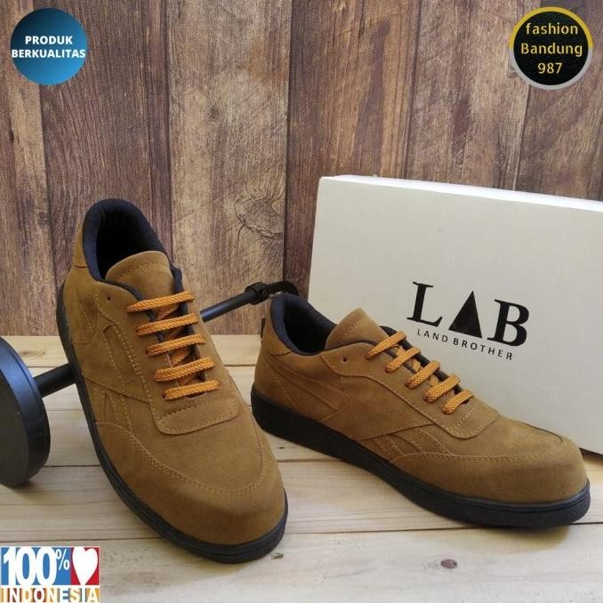 Sepatu Safety Sport Ujung Besi Sepatu Safety Sneakers