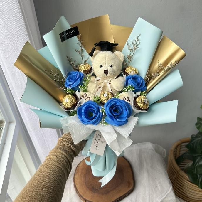 

BUKET COKLAT FERERO BUCKET WISUDA BUNGA KERING Terlaris