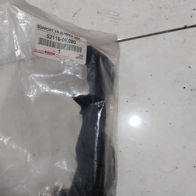 braket bumper depan fortuner vnt 13-15 ori