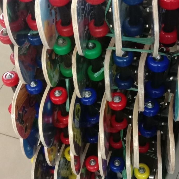 skateboard kecil,sedang,besar/skateboard anak,remaja, dewasa BS